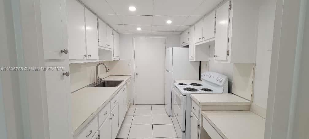 THE CARRIAGE HOUSE CONDO · #214 in Miami Beach - Photo 10