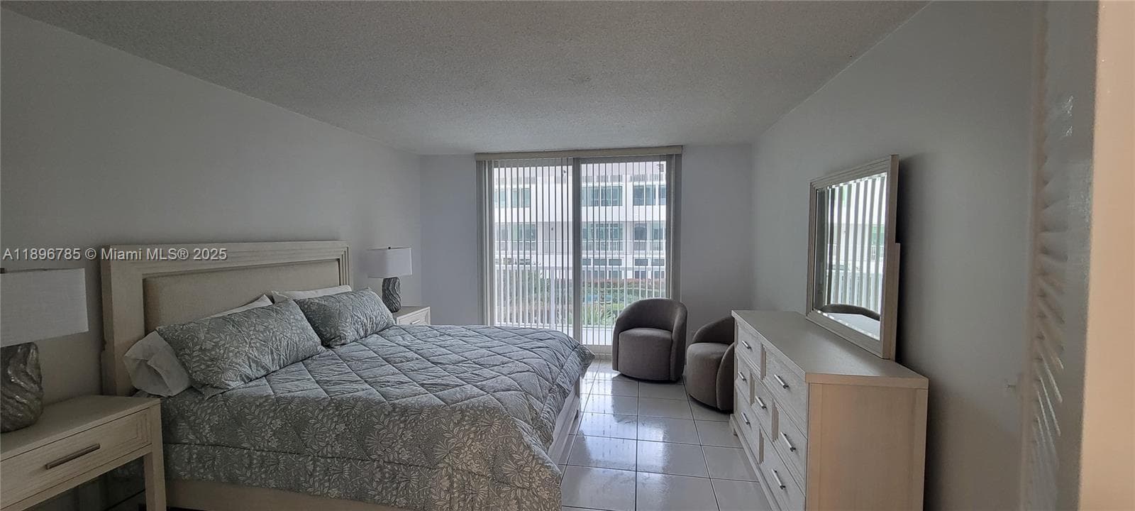 THE CARRIAGE HOUSE CONDO · #214 in Miami Beach - Photo 11