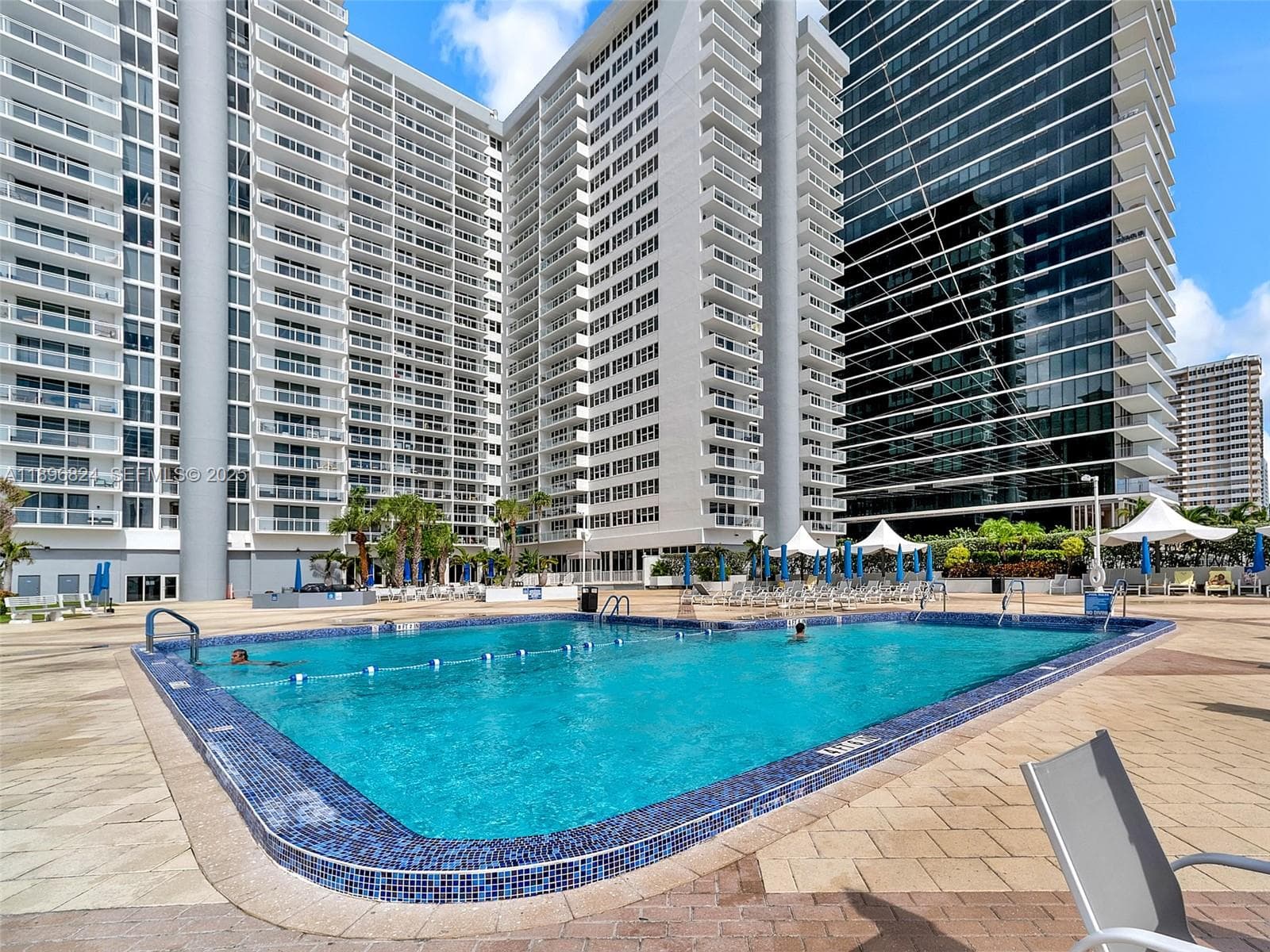 PARKER PLAZA · #523 in Hallandale Beach - Photo 23