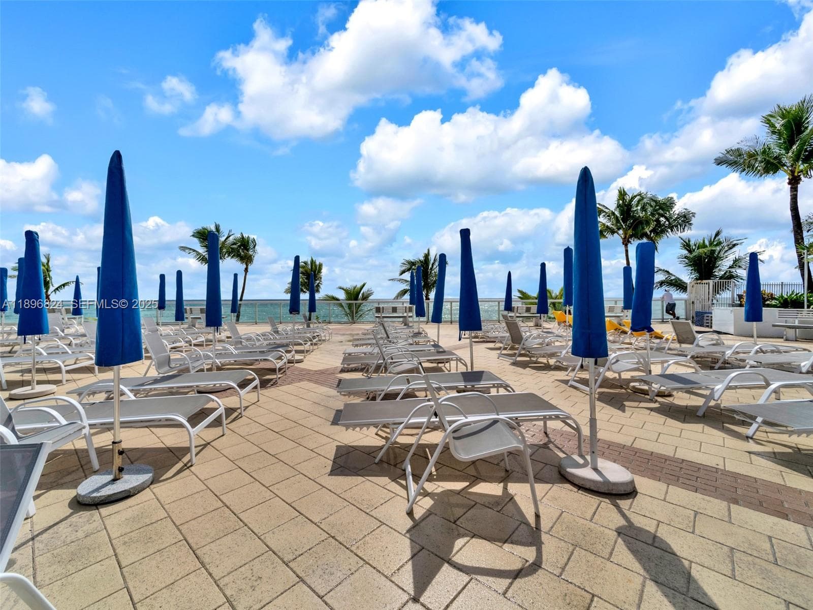 PARKER PLAZA · #523 in Hallandale Beach - Photo 20