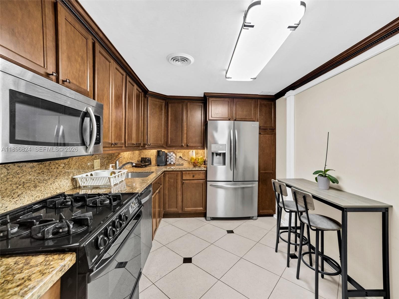 PARKER PLAZA · #523 in Hallandale Beach - Photo 10
