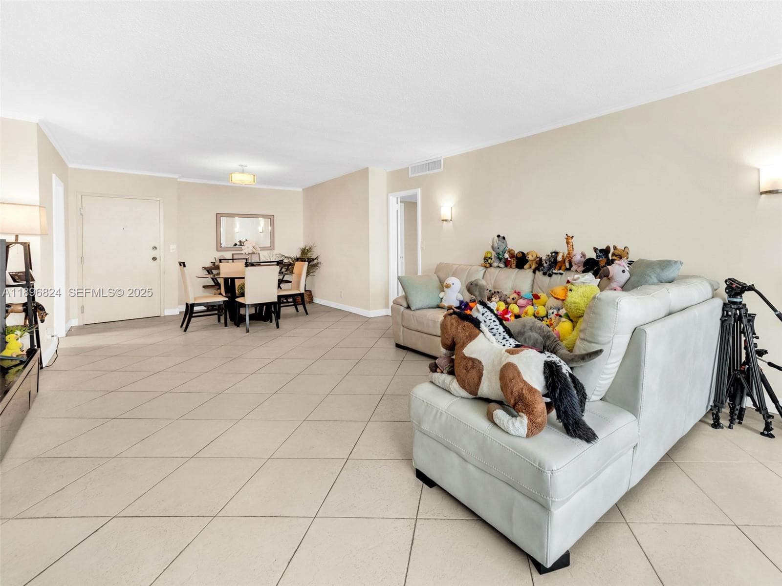 PARKER PLAZA · #523 in Hallandale Beach - Photo 8
