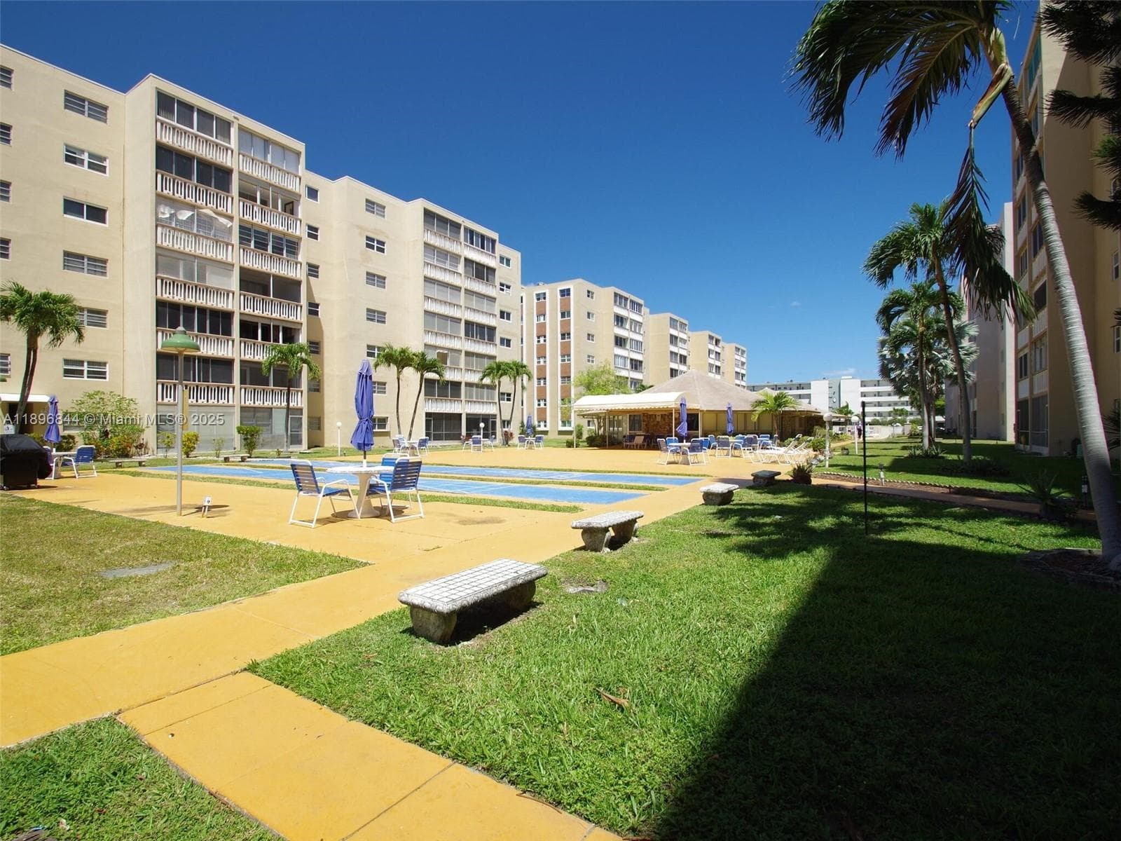 Meadowbrook · #401 in Hallandale Beach - Photo 30