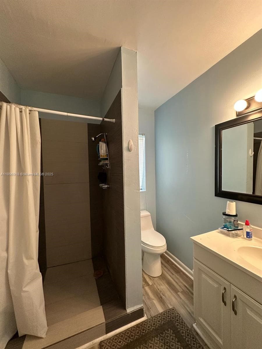 131 Carolina Ave photo 16