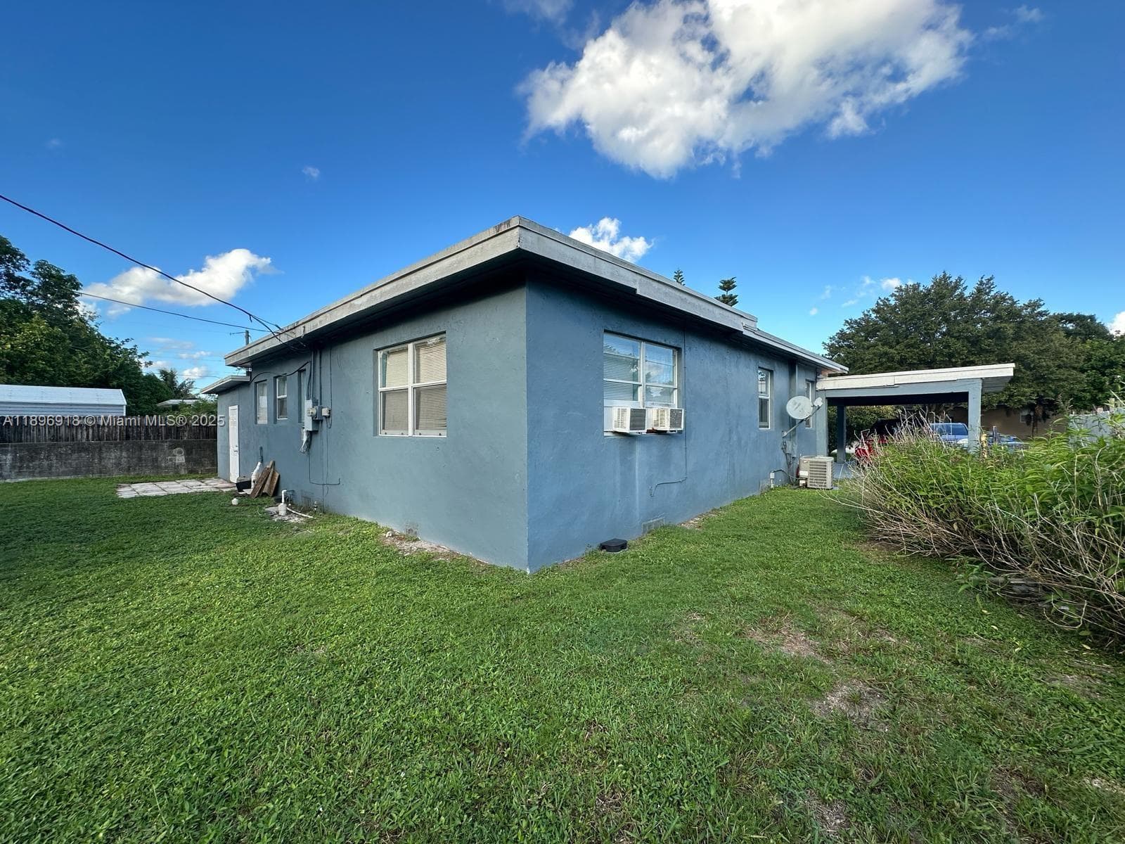 131 Carolina Ave photo 9