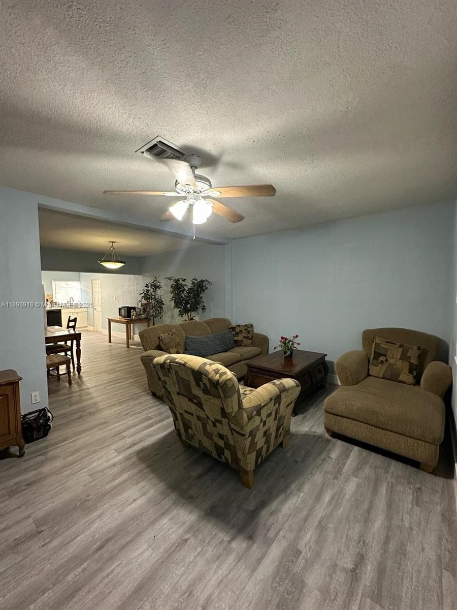 131 Carolina Ave photo 10
