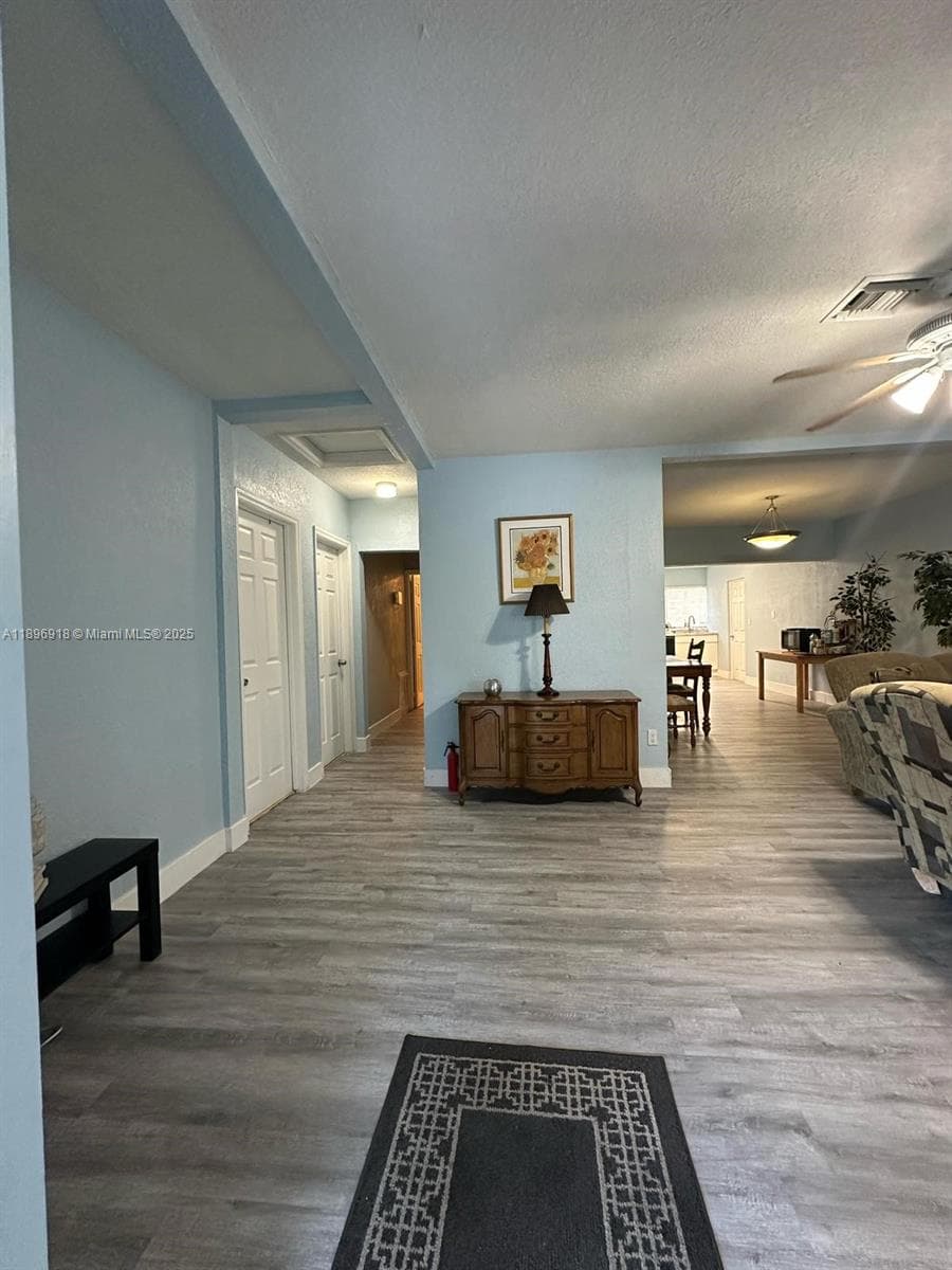 131 Carolina Ave photo 19