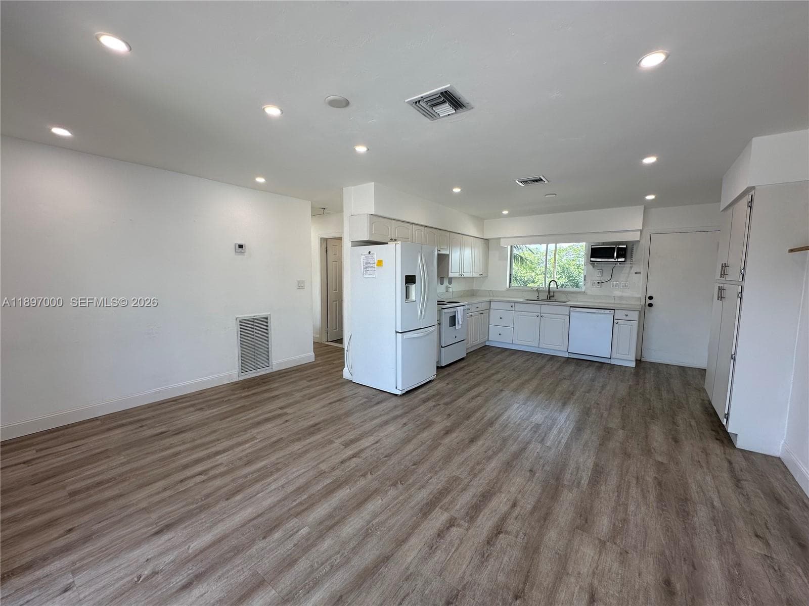 164 Venetian Dr photo 26