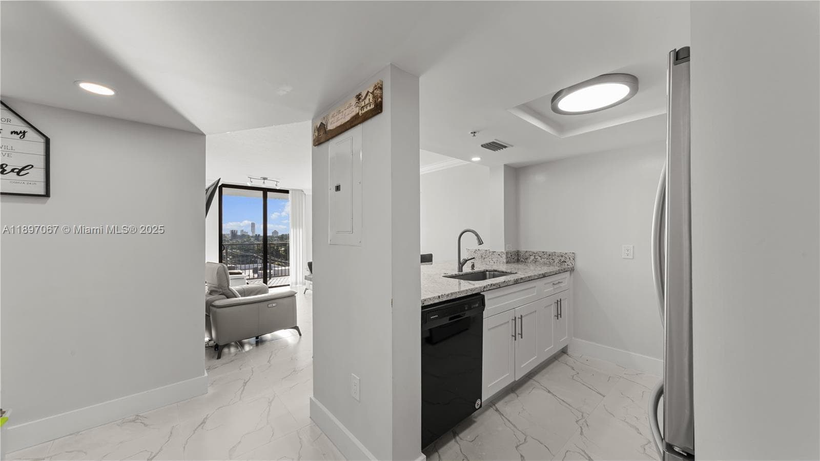 Coral Pointe Condo · #603 in Miami - Photo 9