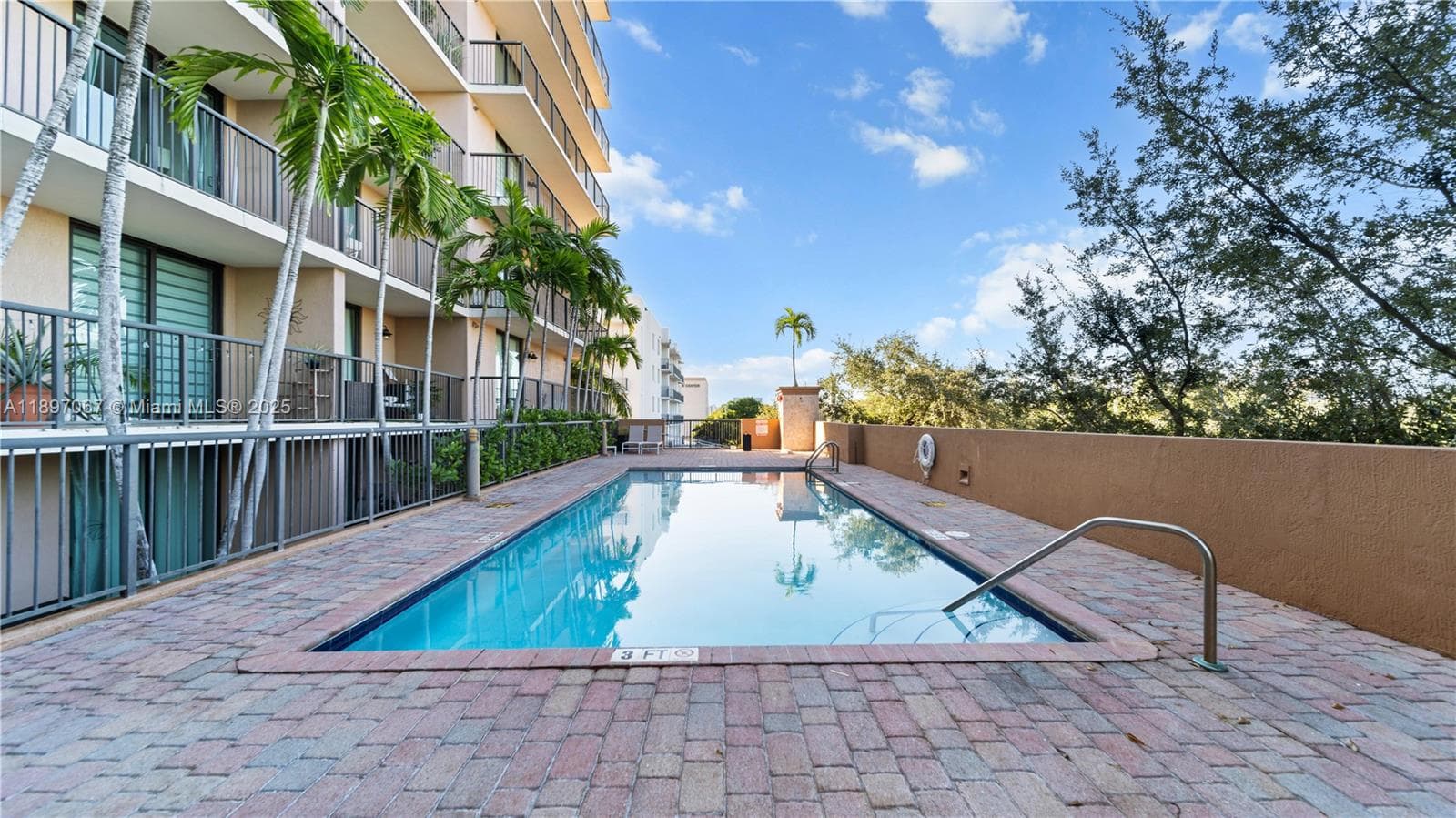 Coral Pointe Condo · #603 in Miami - Photo 31