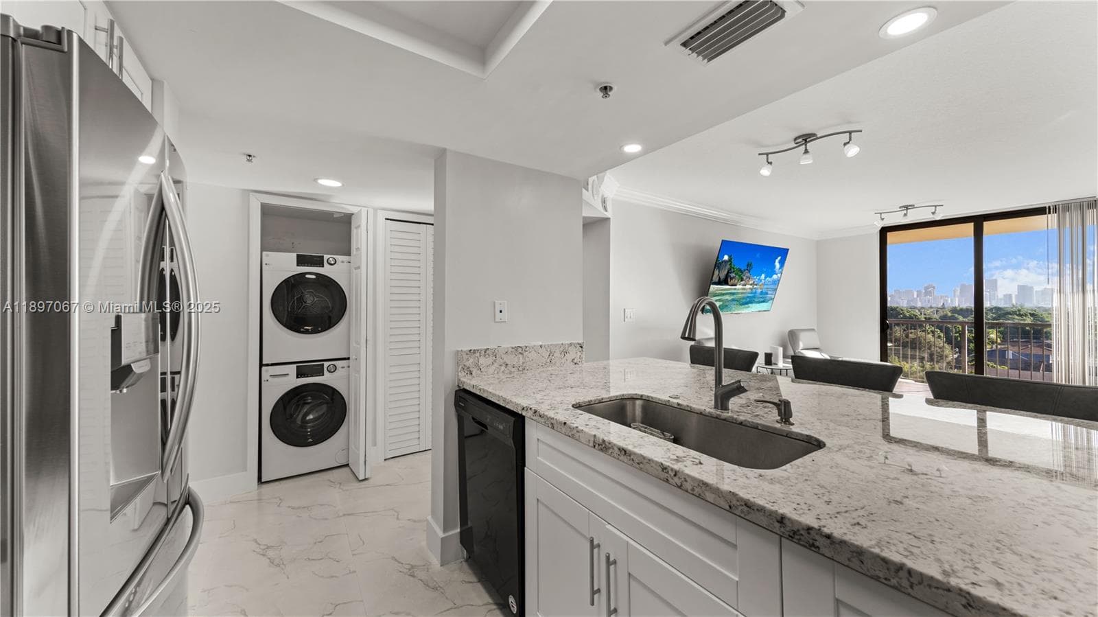 Coral Pointe Condo · #603 in Miami - Photo 8