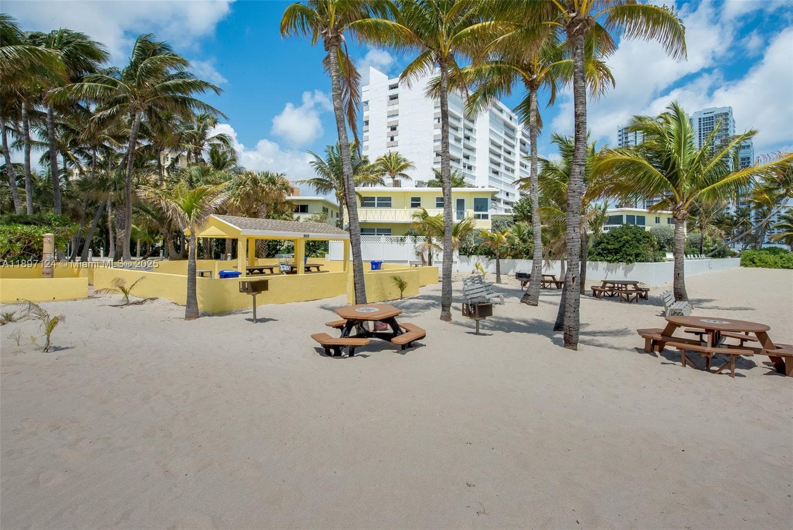 Manor Club · #205 in Pompano Beach - Photo 17