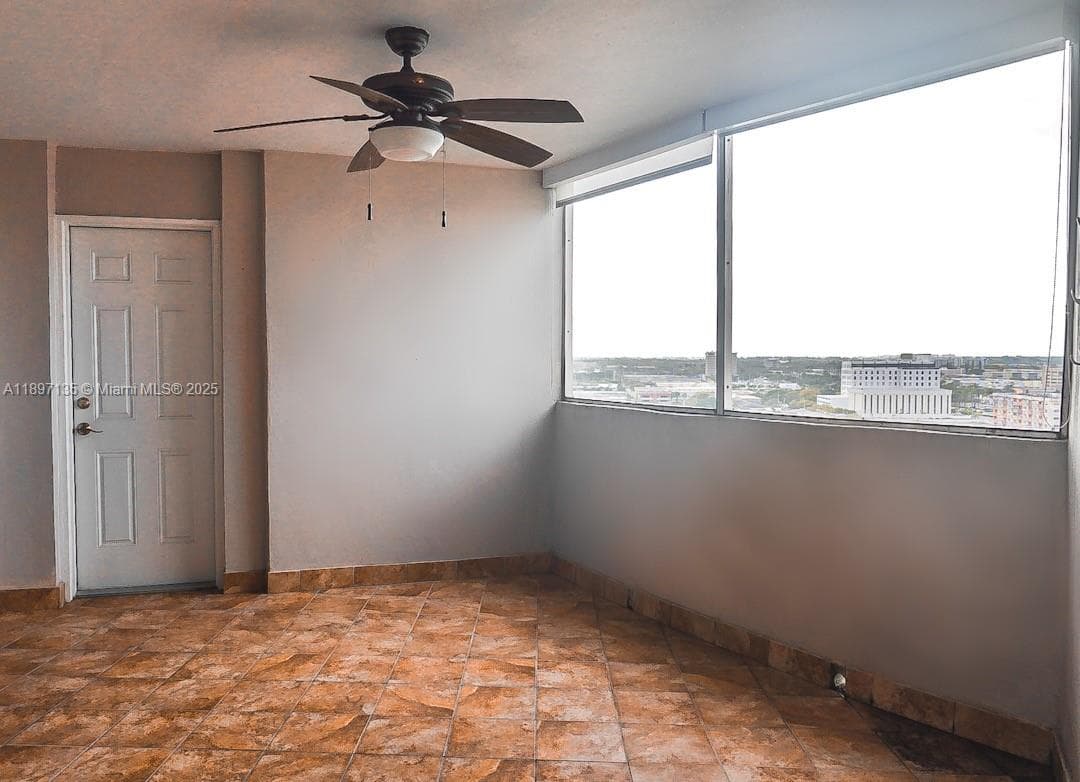 LAKE POINT TOWER CONDOMIN · #10 in Hallandale Beach - Photo 17