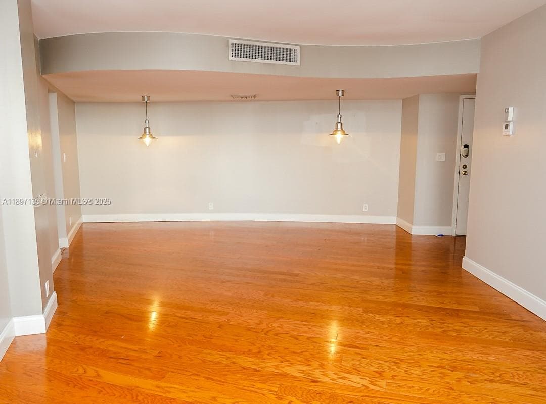 LAKE POINT TOWER CONDOMIN · #10 in Hallandale Beach - Photo 5