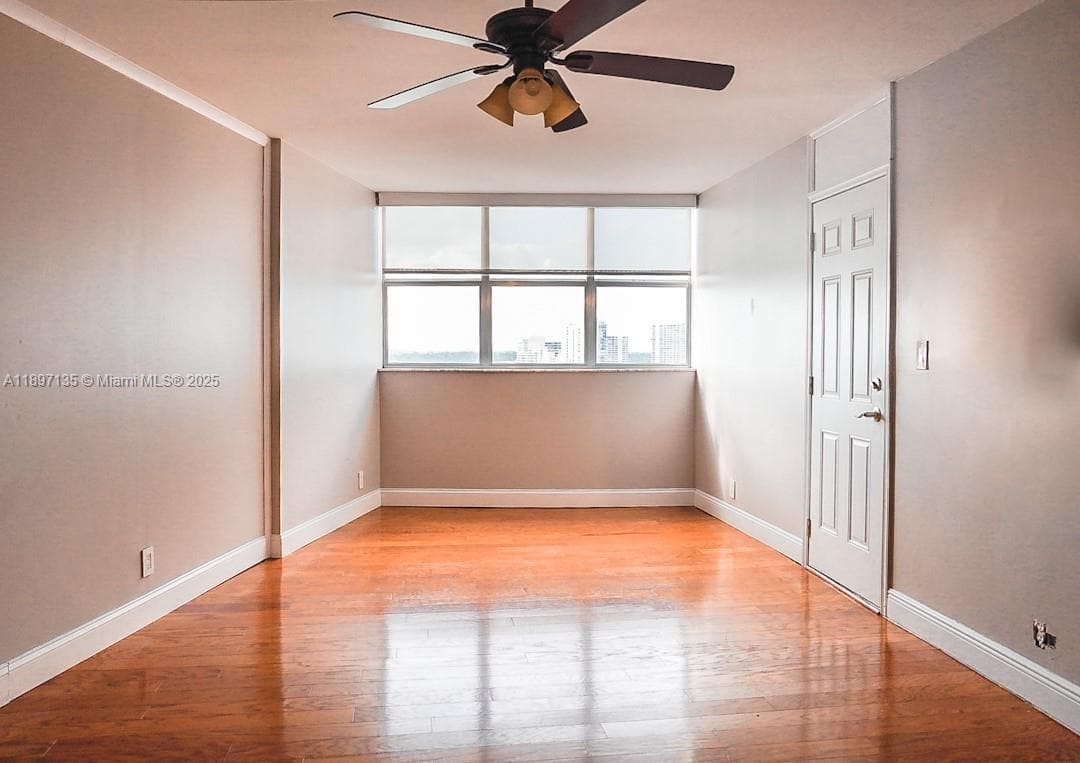 LAKE POINT TOWER CONDOMIN · #10 in Hallandale Beach - Photo 9
