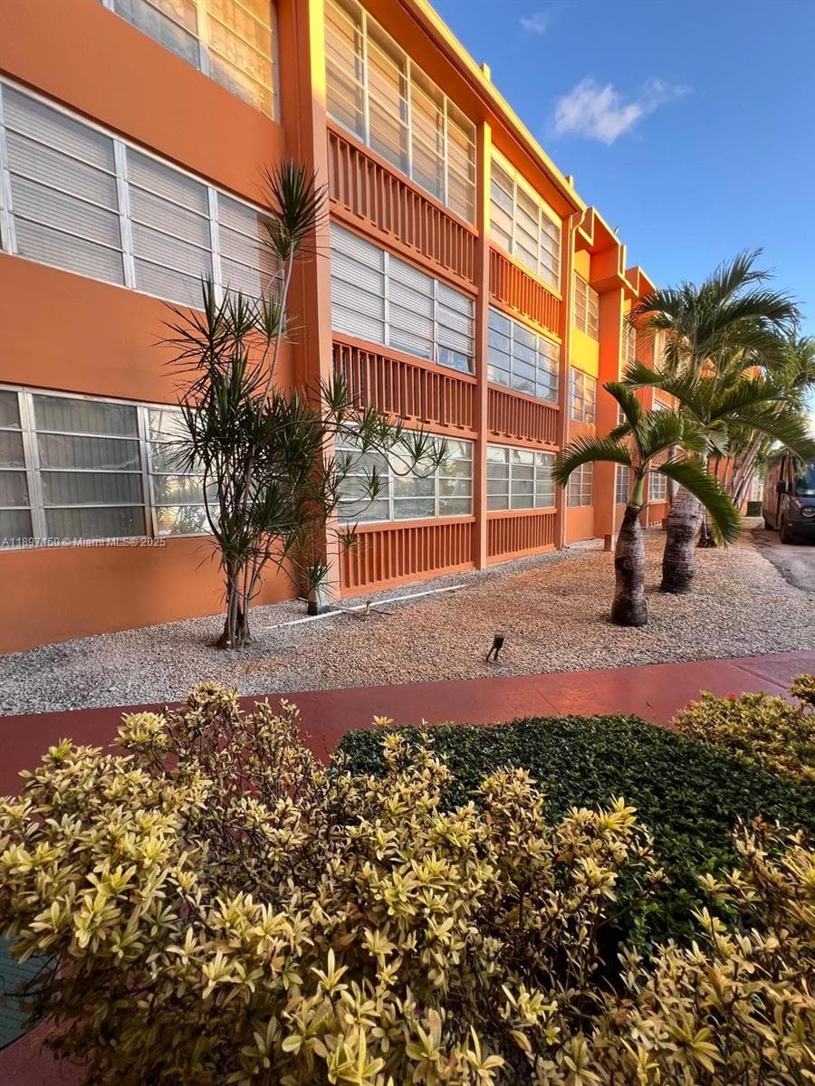 FIRST MOORINGS CONDO · #107 in Miami - Photo 1