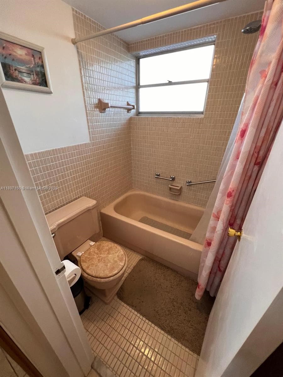 FIRST MOORINGS CONDO · #107 in Miami - Photo 18