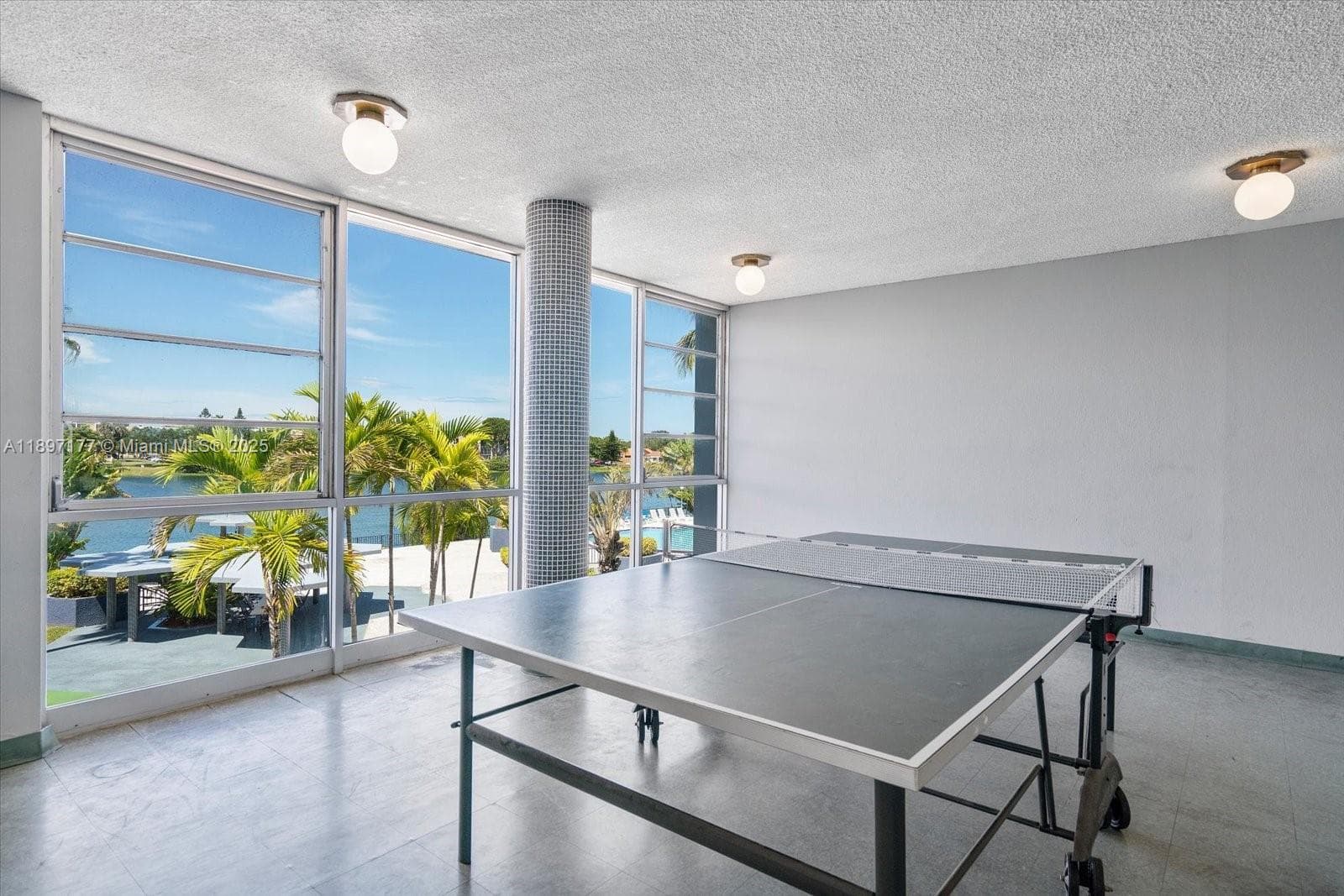 AZURE LAKE CONDO · #413 in Miami - Photo 30