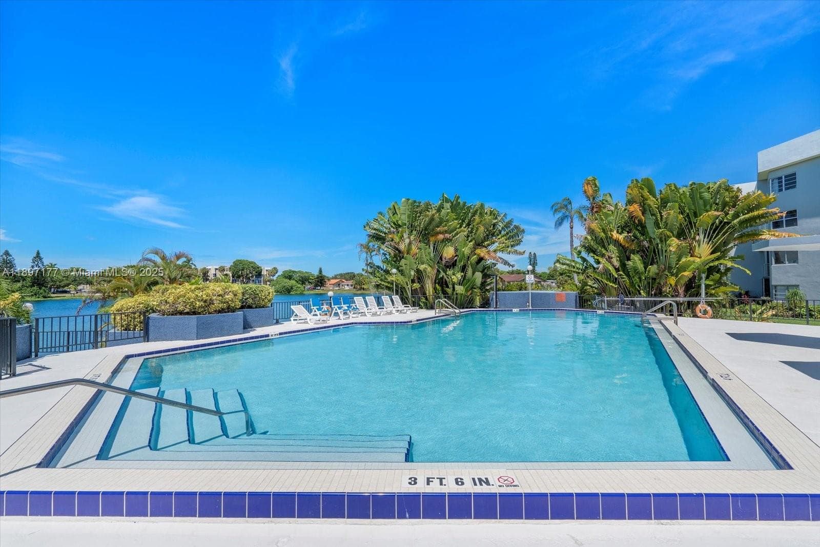 AZURE LAKE CONDO · #413 in Miami - Photo 33