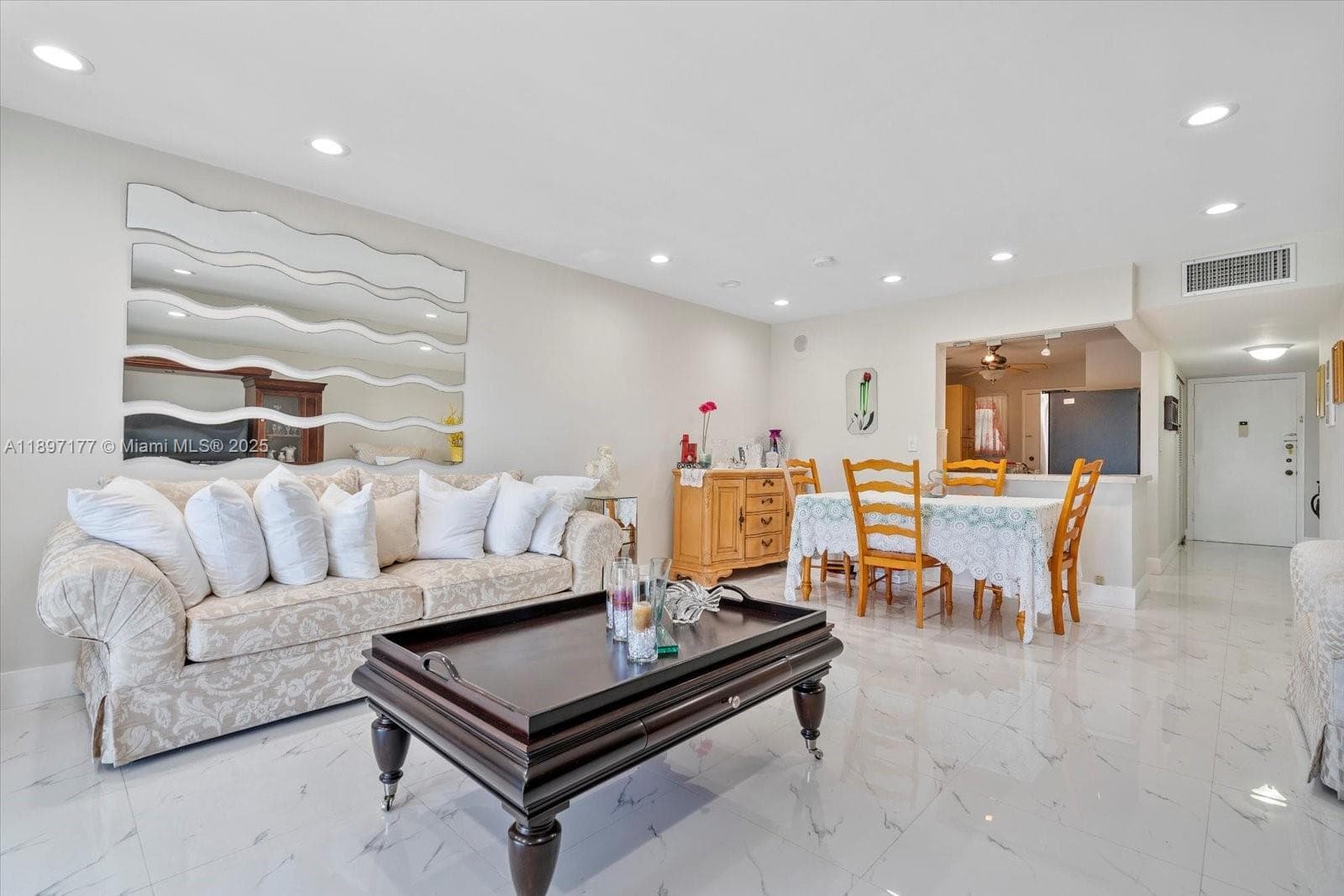 AZURE LAKE CONDO · #413 in Miami - Photo 14