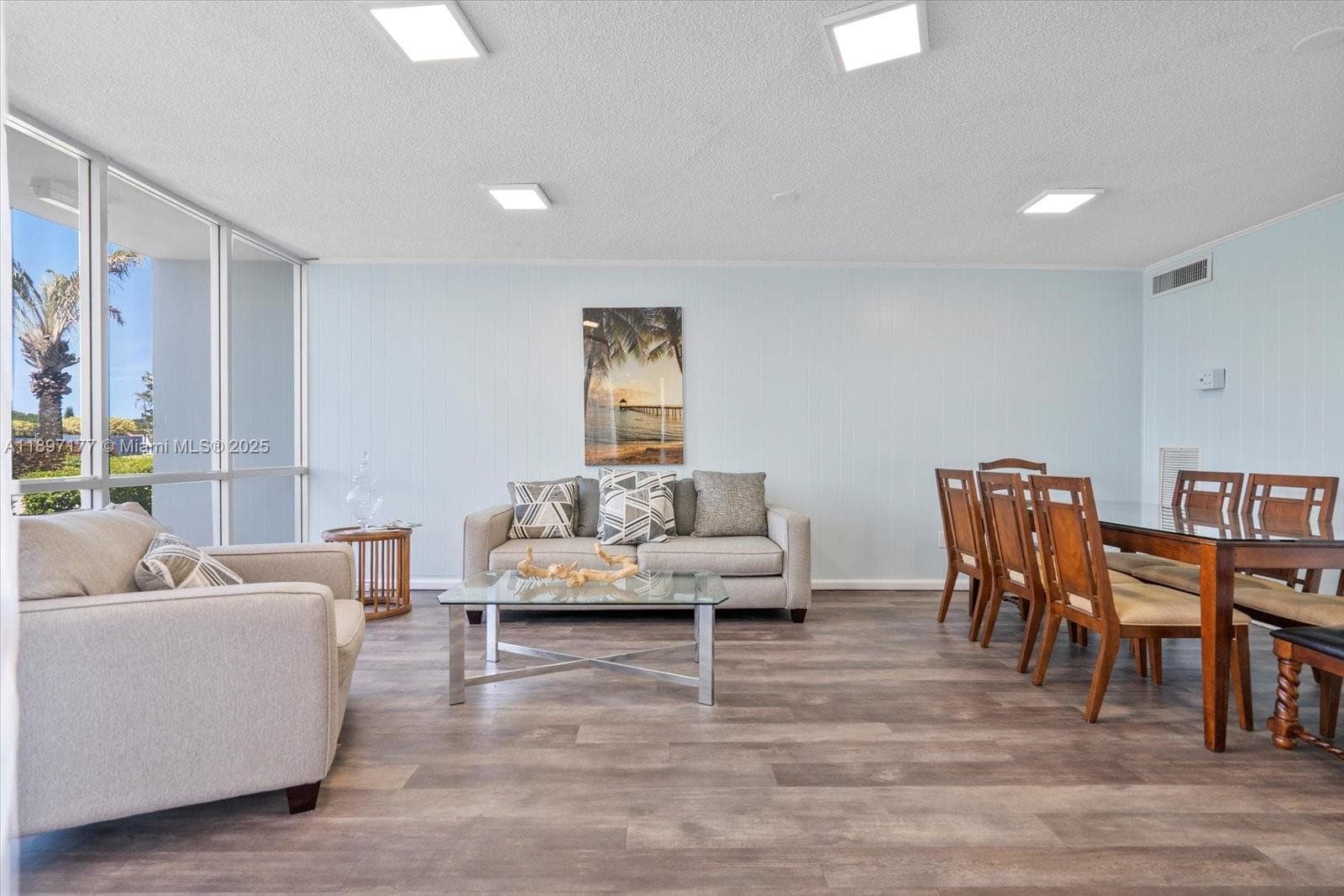 AZURE LAKE CONDO · #413 in Miami - Photo 31