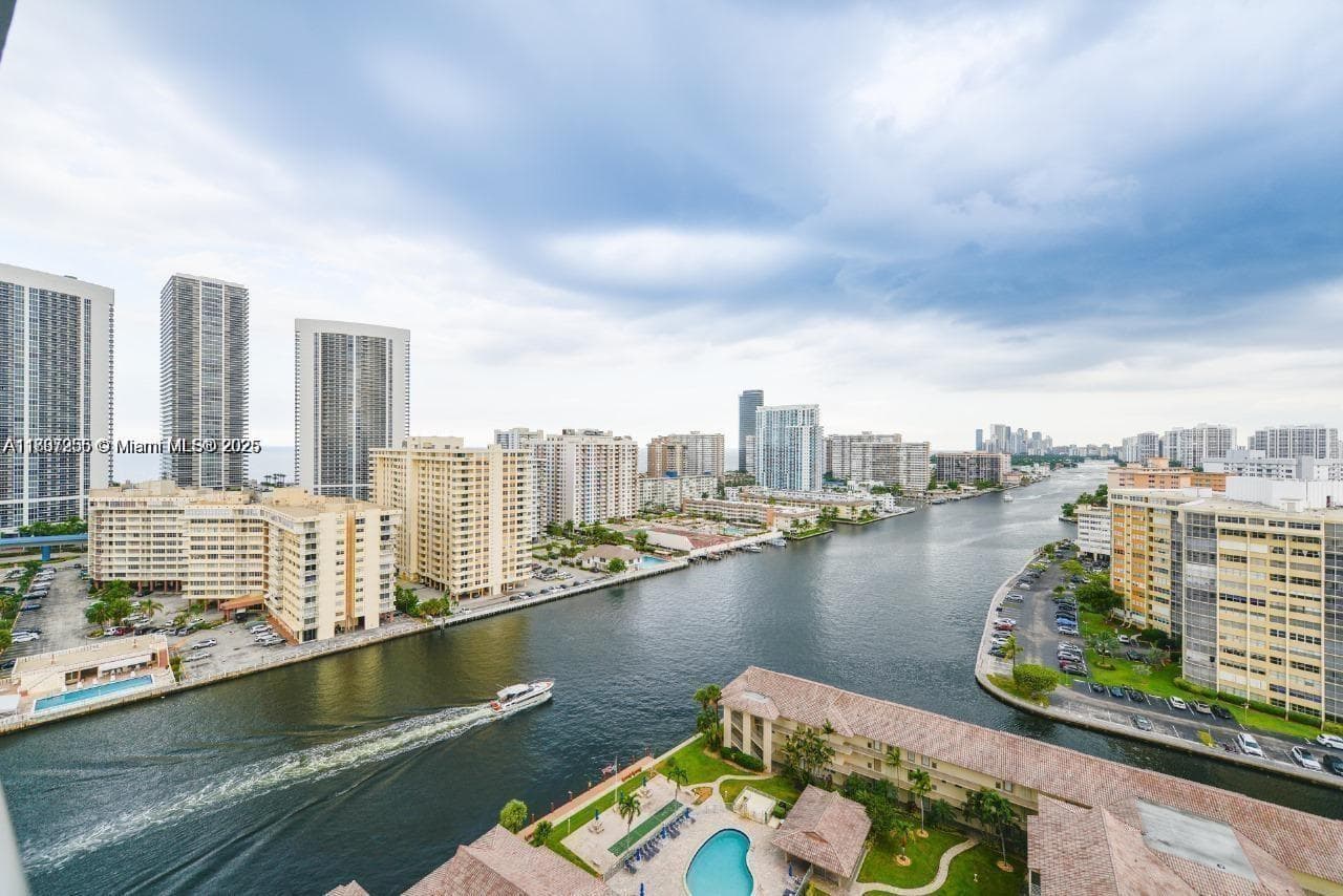 BEACHWALK CONDOMINIUM · #R1907 in Hallandale Beach - Photo 21