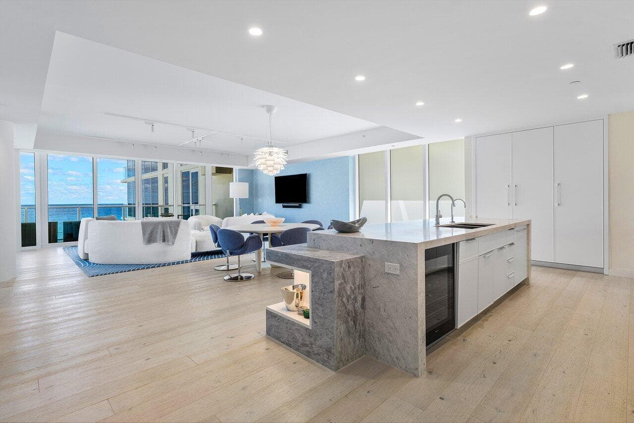 005-3550SouthOceanBoulevard-6B-PalmBeach