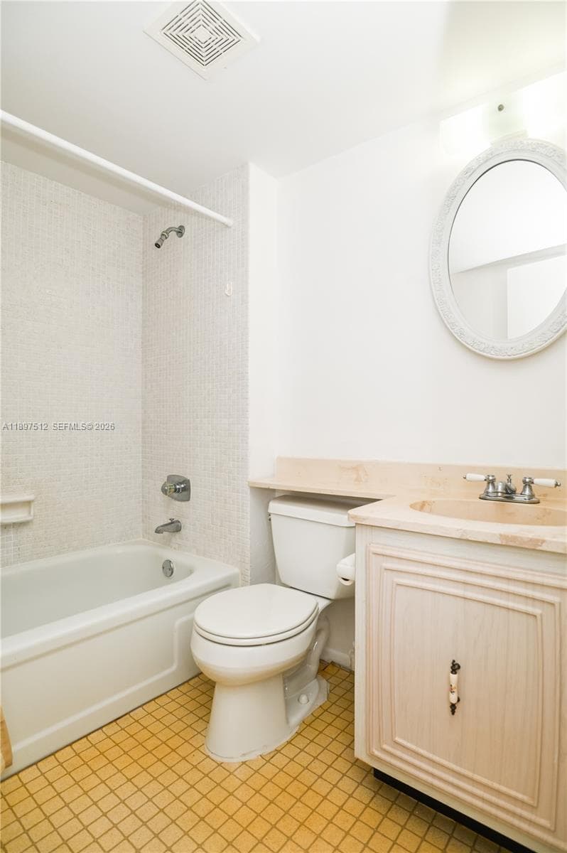 ROYAL PARK CONDO · #2H in Oakland Park - Photo 23