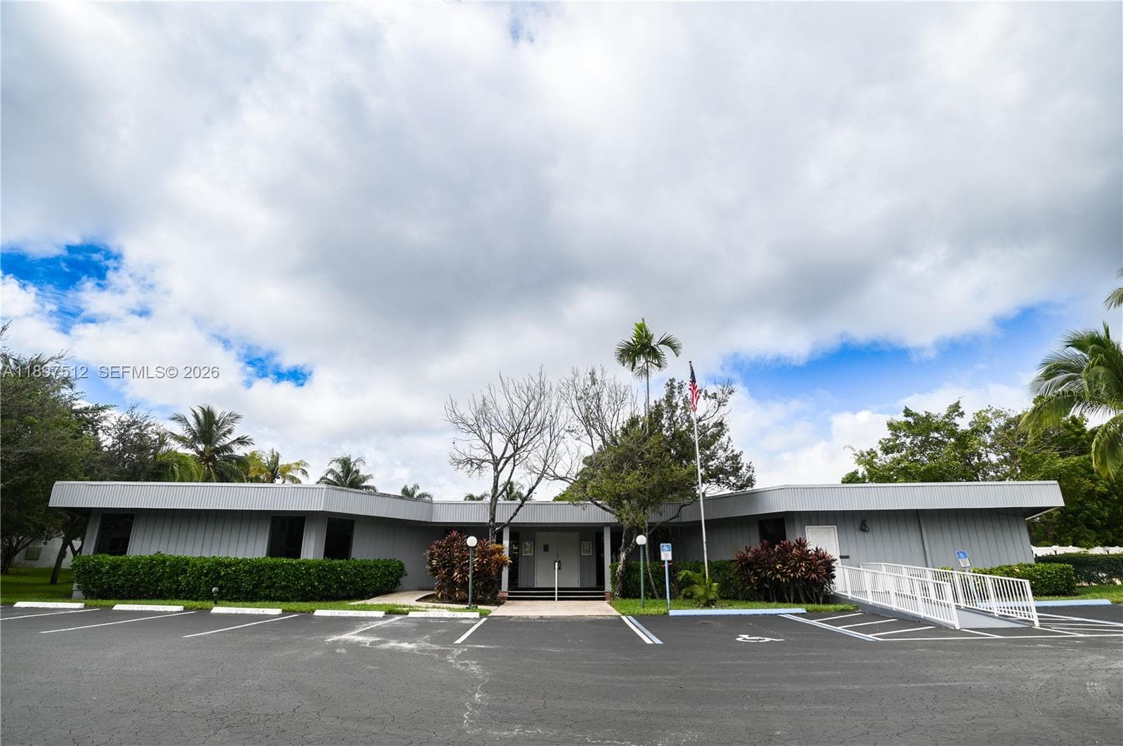ROYAL PARK CONDO · #2H in Oakland Park - Photo 42