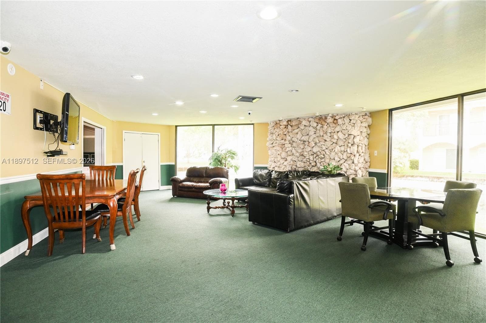 ROYAL PARK CONDO · #2H in Oakland Park - Photo 38