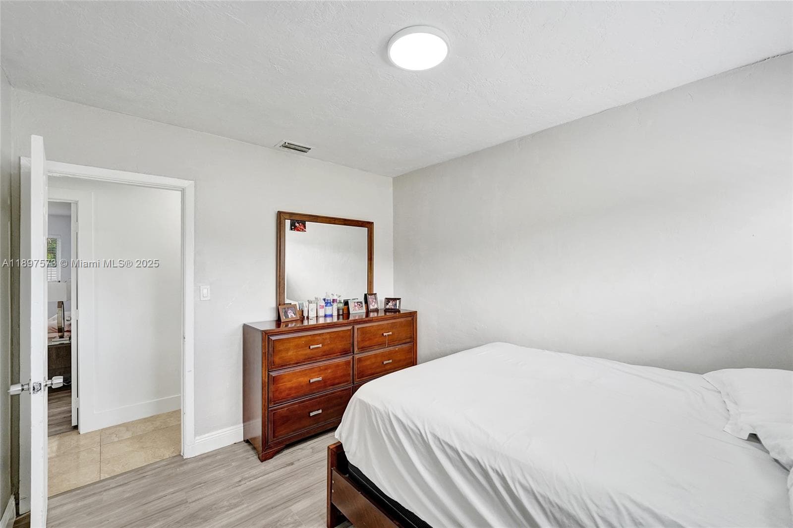 2nd Guest Room