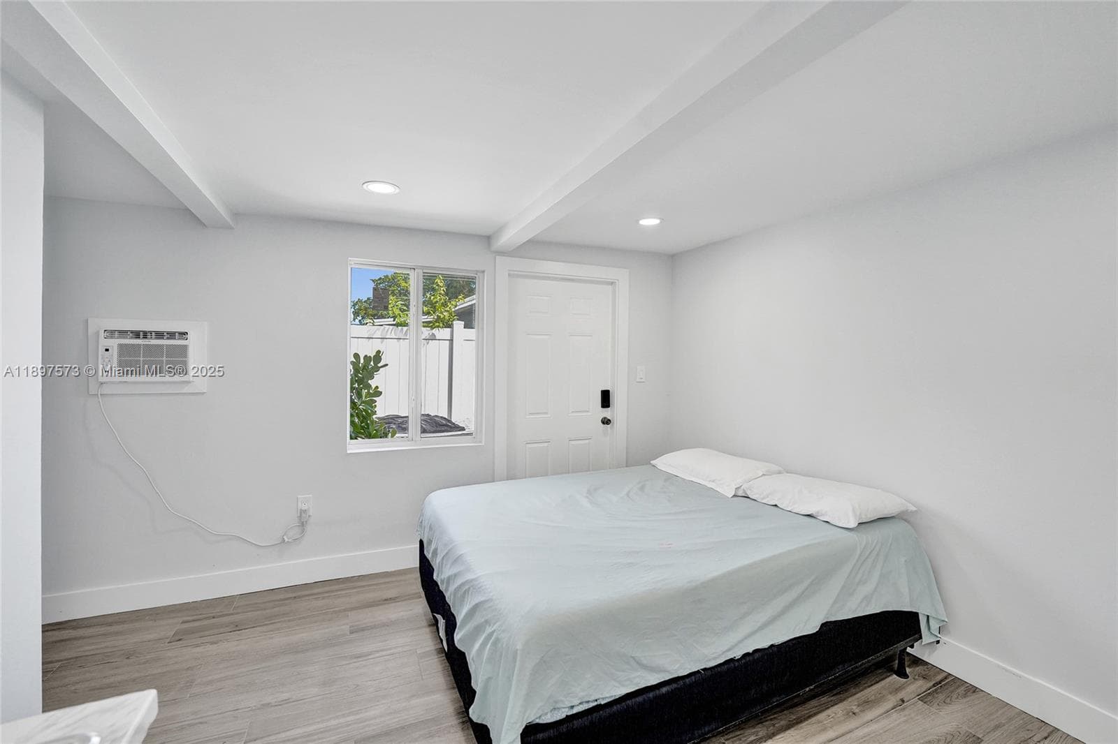 5th Guest Room