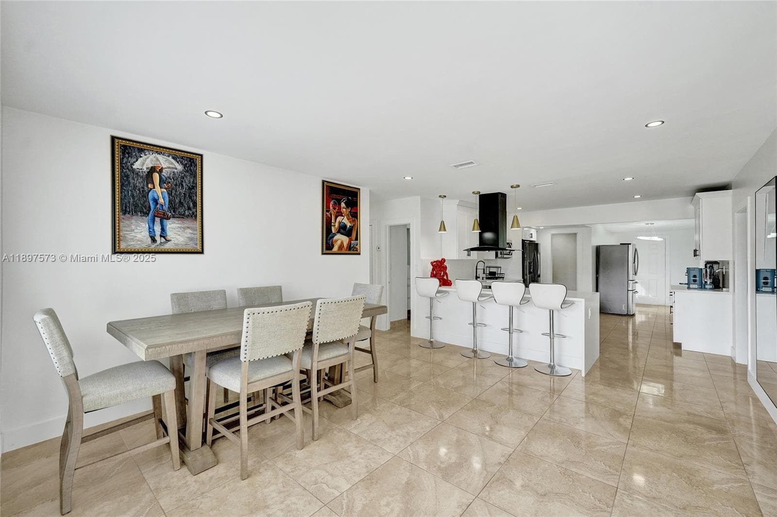 631 Arizona Ave photo 4