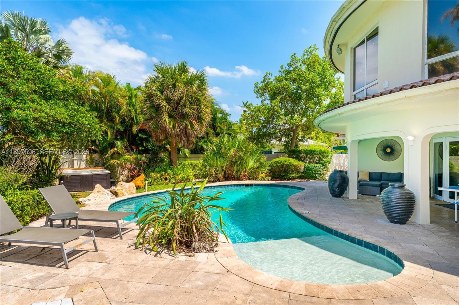 1809 Coral Gardens Dr photo 36
