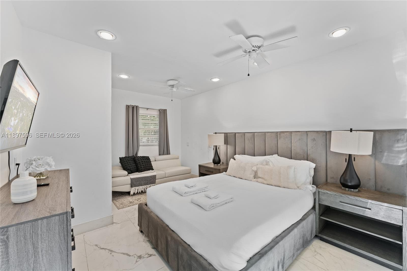 1809 Coral Gardens Dr photo 28