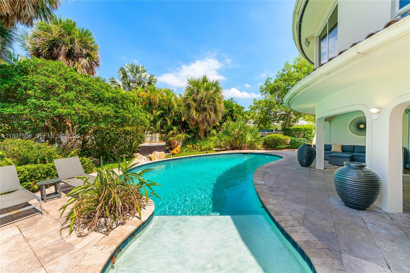 1809 Coral Gardens Dr photo 37