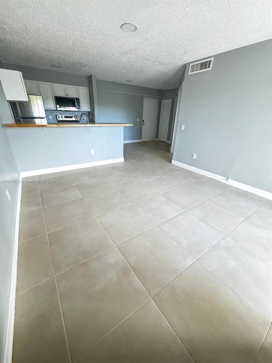 PINEHURST CLUB CONDO · #5-304 in Hollywood - Photo 7