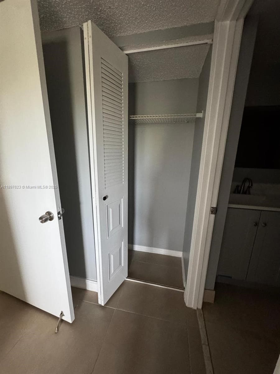 PINEHURST CLUB CONDO · #5-304 in Hollywood - Photo 11