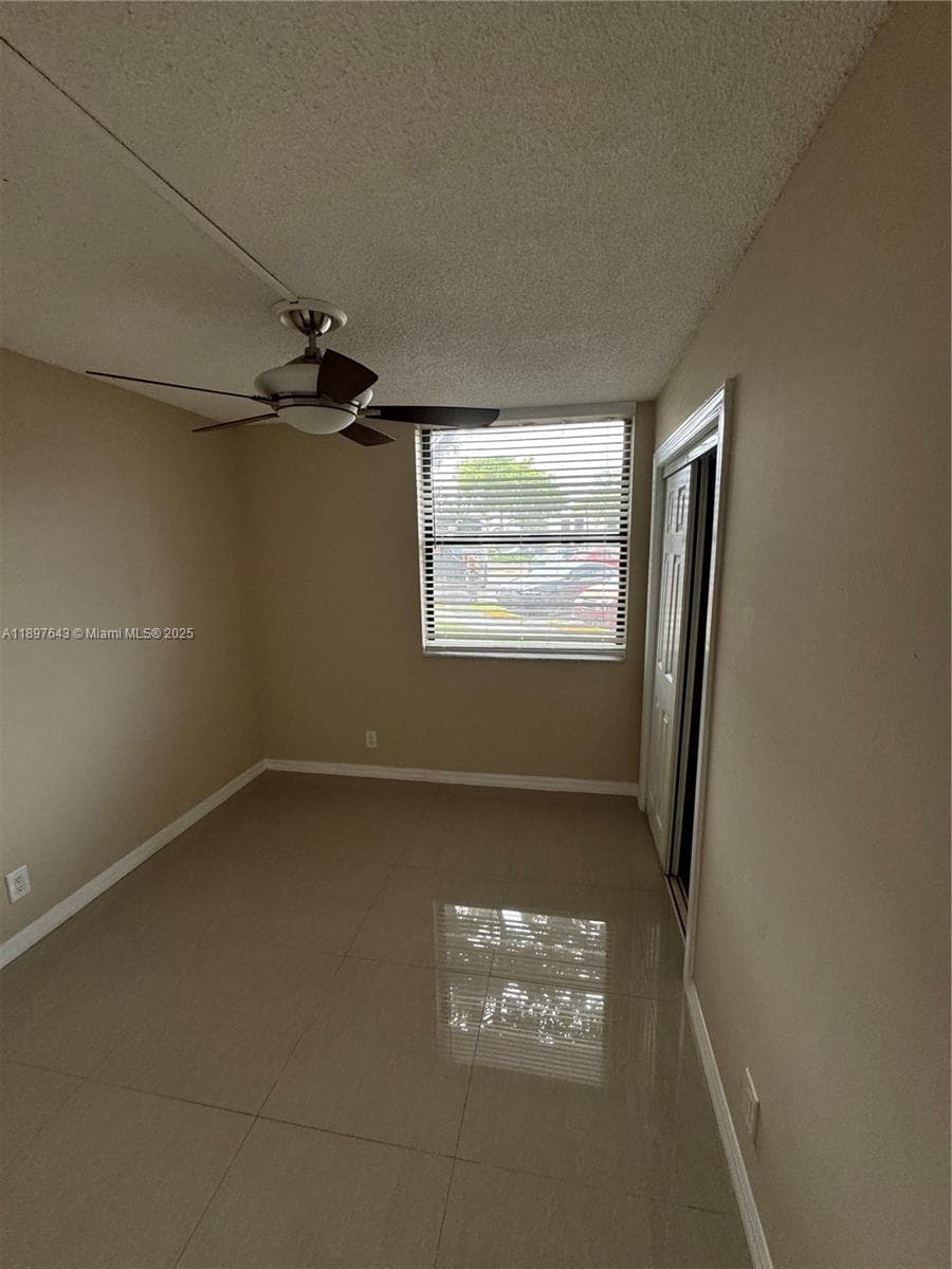 LAKE POINTE CONDOMINIUM N · #120 in Oakland Park - Photo 2