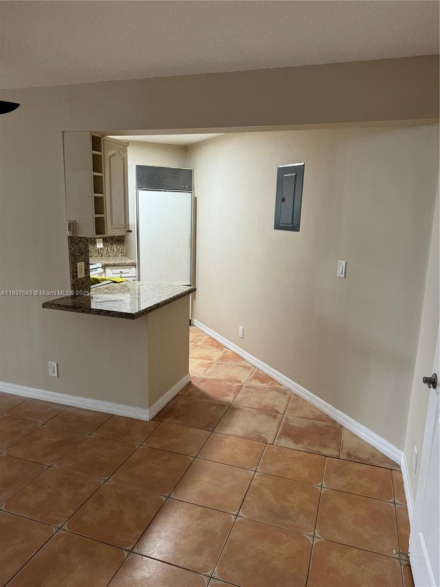 LAKE POINTE CONDOMINIUM N · #120 in Oakland Park - Photo 5