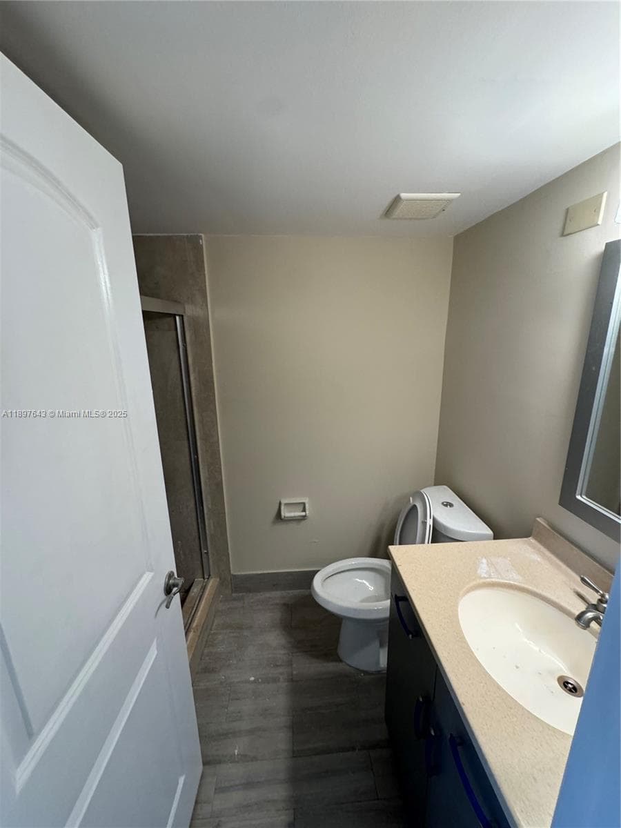 LAKE POINTE CONDOMINIUM N · #120 in Oakland Park - Photo 9