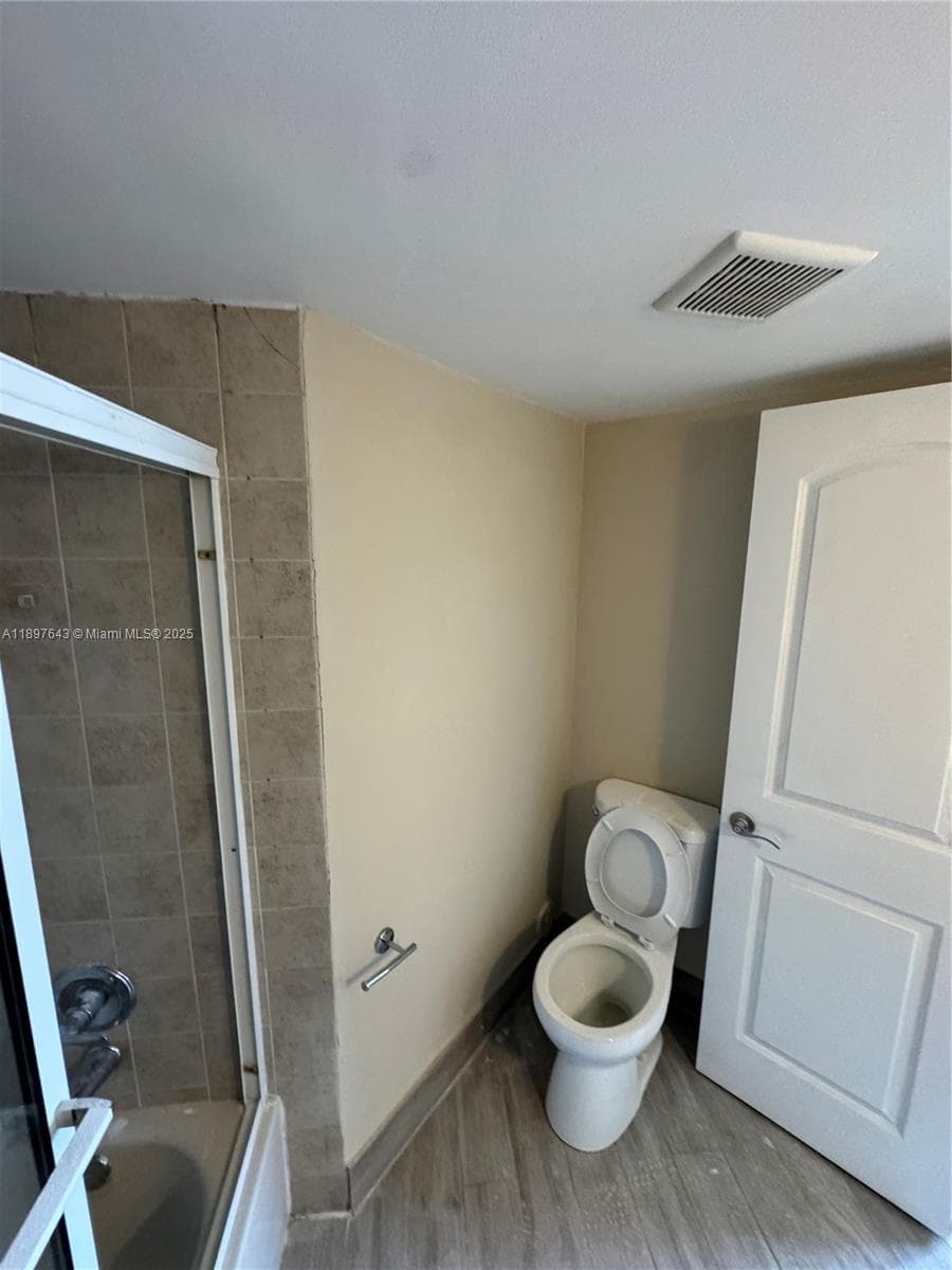 LAKE POINTE CONDOMINIUM N · #120 in Oakland Park - Photo 10