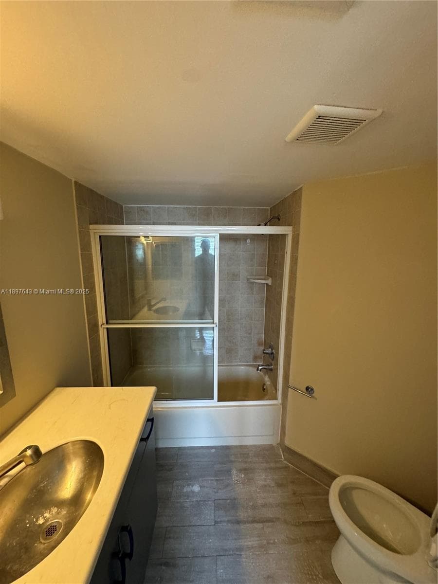 LAKE POINTE CONDOMINIUM N · #120 in Oakland Park - Photo 11