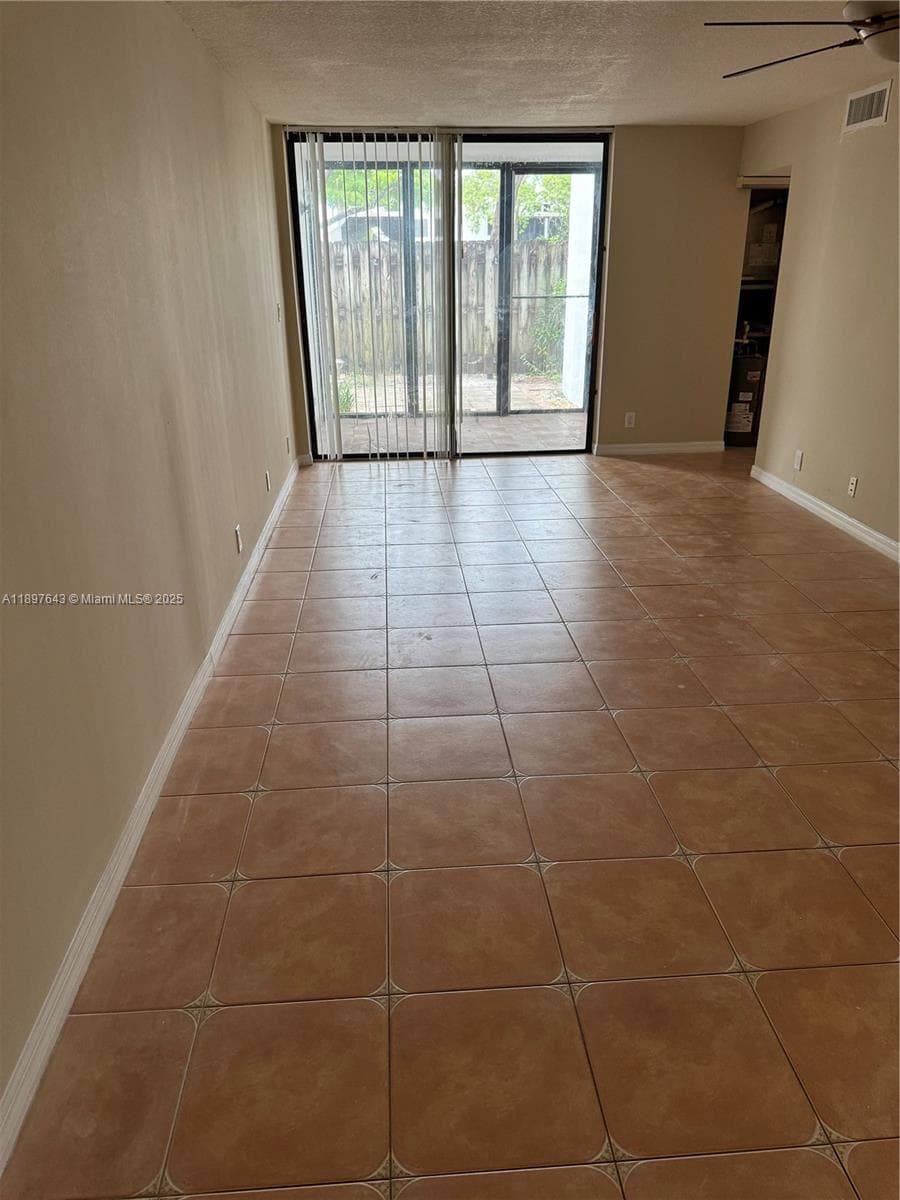 LAKE POINTE CONDOMINIUM N · #120 in Oakland Park - Photo 4