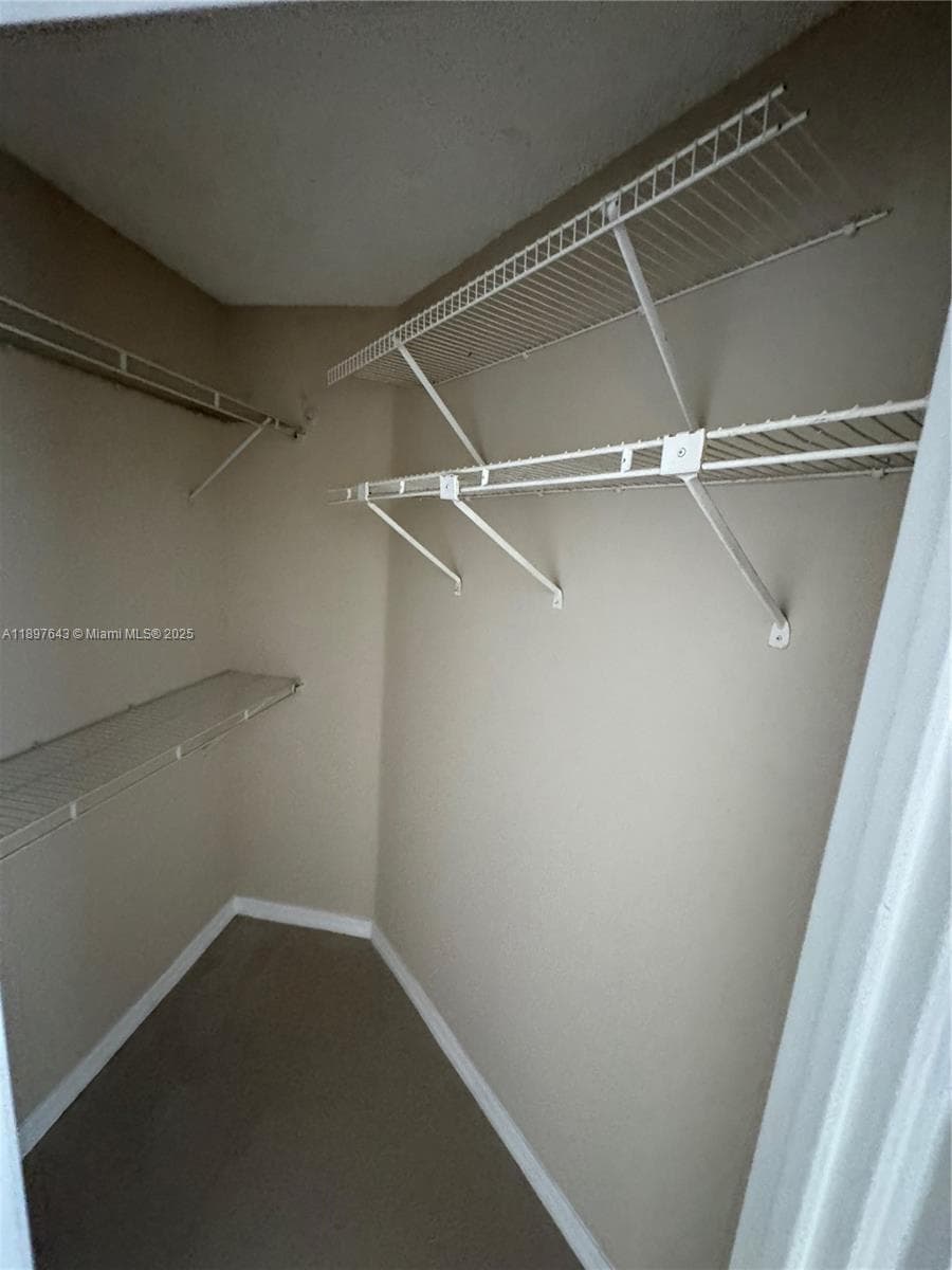 LAKE POINTE CONDOMINIUM N · #120 in Oakland Park - Photo 8