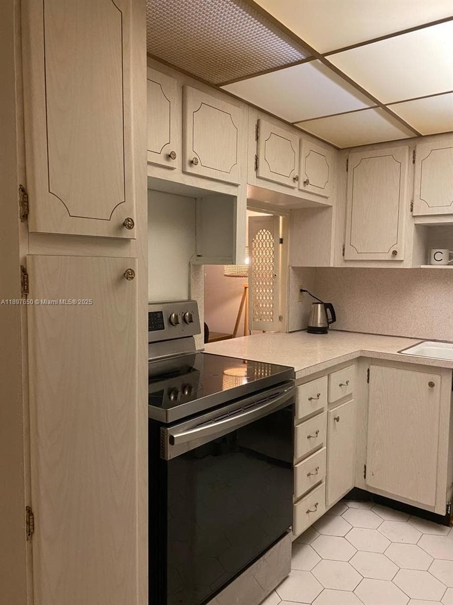 IMPERIAL TOWERS · #707 in Hallandale Beach - Photo 10