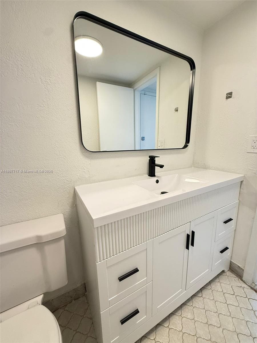Sailboat Cay Condo · #811 in North Miami - Photo 3