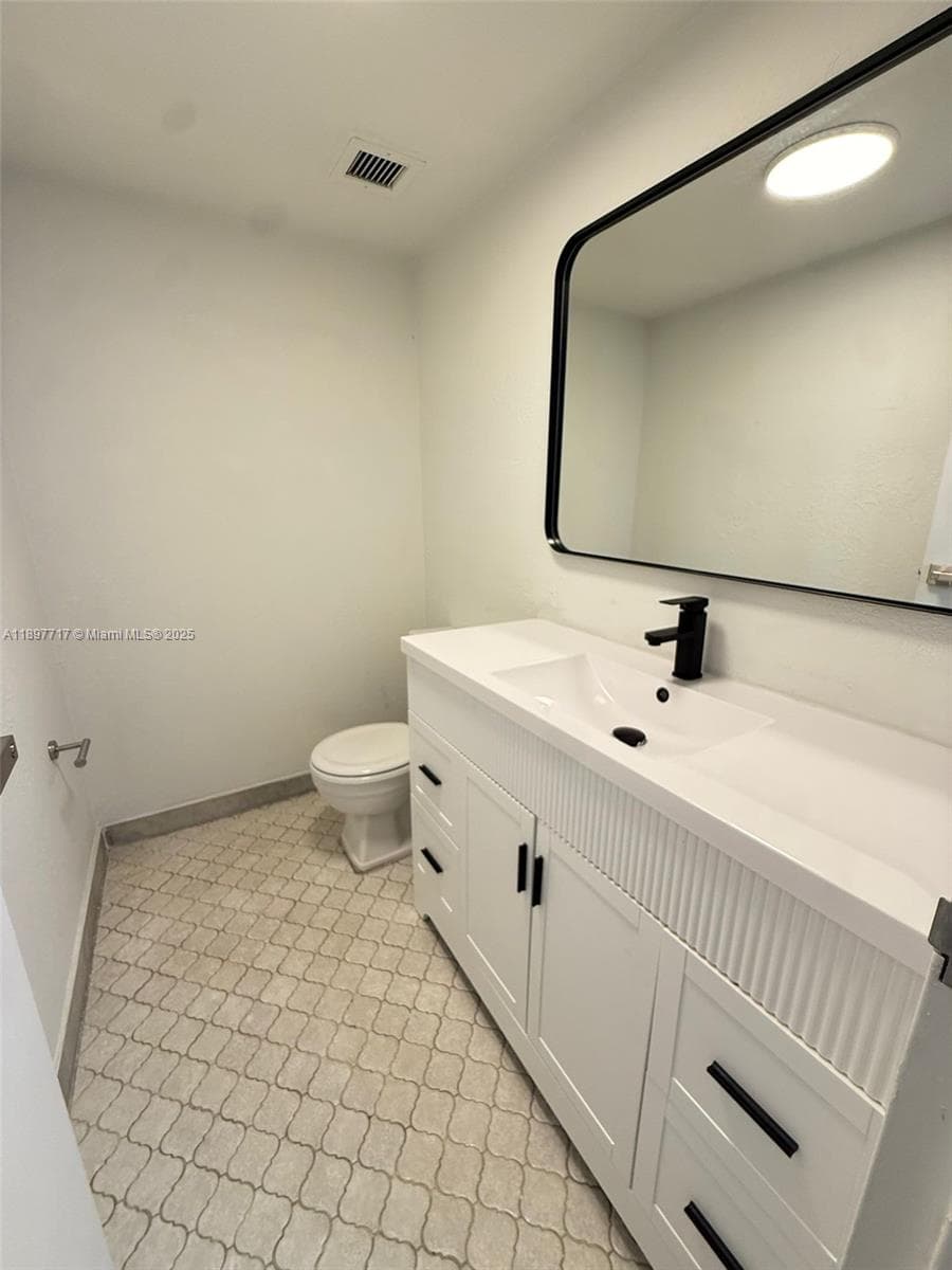 Sailboat Cay Condo · #811 in North Miami - Photo 4