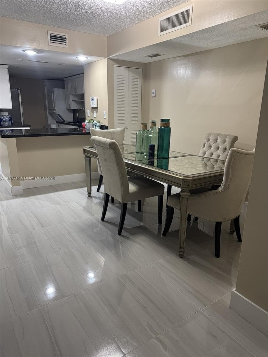 827 Ne 199 · #102 in Miami - Photo 2
