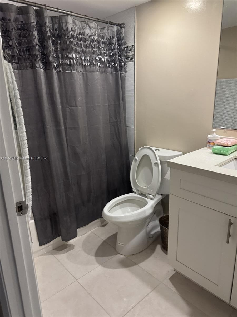827 Ne 199 · #102 in Miami - Photo 3